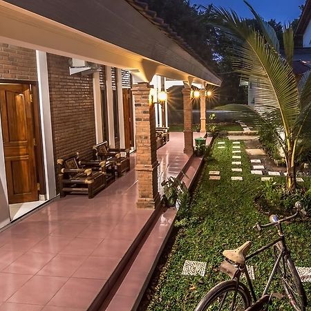 Kumojoyo Homestay Magelang Exterior photo