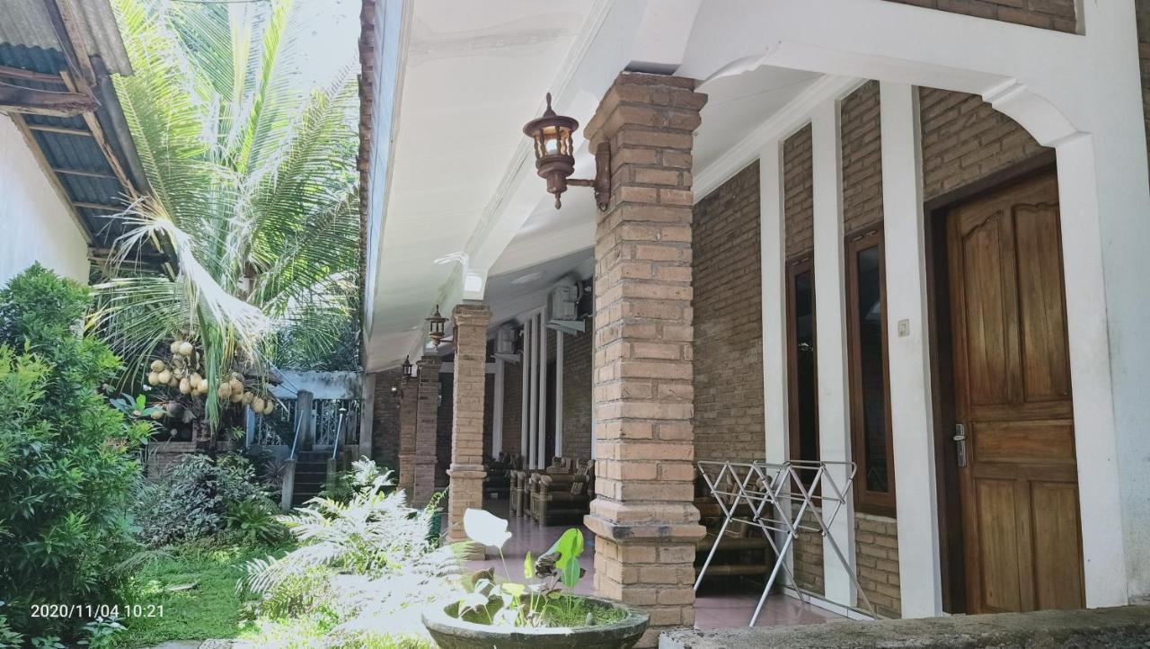 Kumojoyo Homestay Magelang Exterior photo