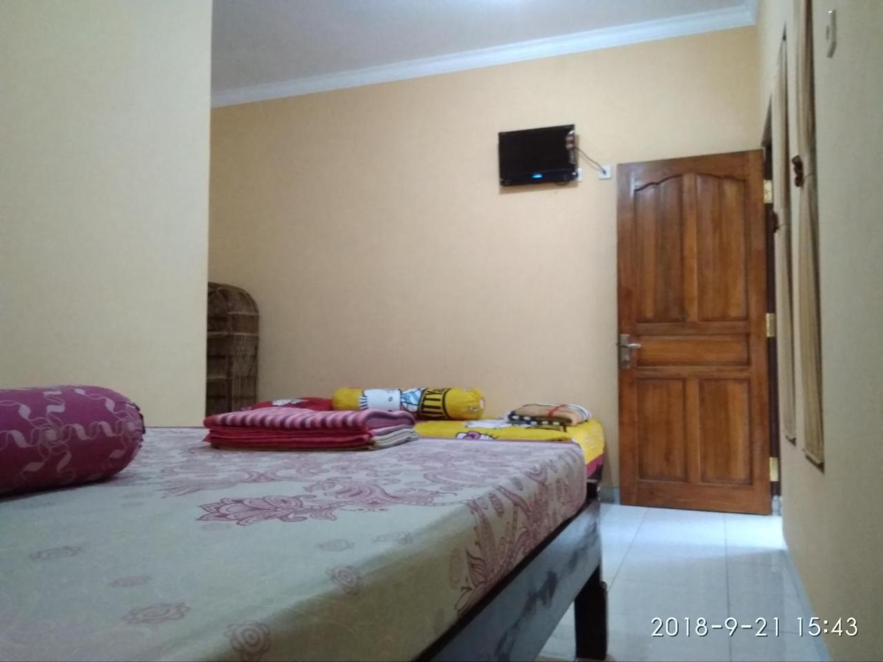 Kumojoyo Homestay Magelang Exterior photo
