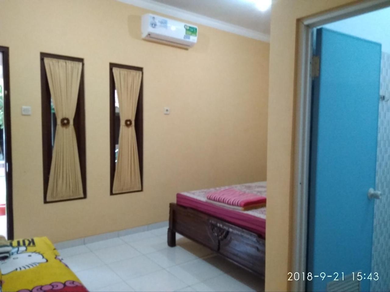 Kumojoyo Homestay Magelang Exterior photo